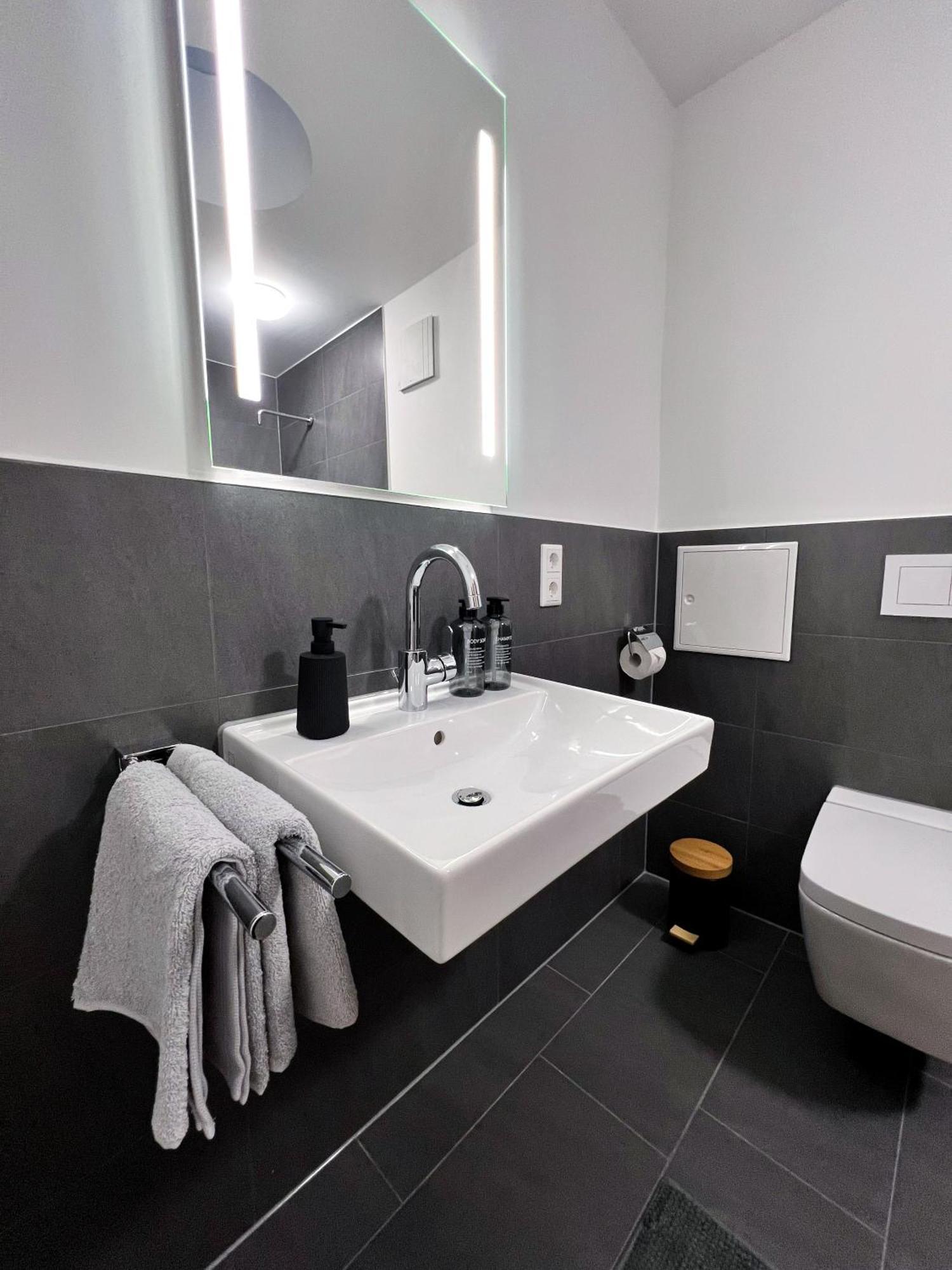 Apartmán Zentrale Wohlfuehloase Mit Parkplatz Osnabrück Exteriér fotografie